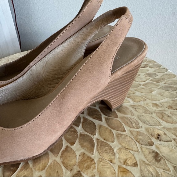 Eileen Fisher Beige Milla Slingback Leather Heel Pumps size 9 - Picture 10 of 12